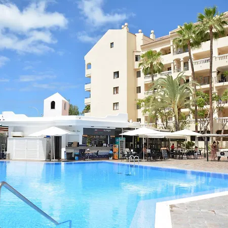 Wonderful 2 Bedroom Communal Heated Pool