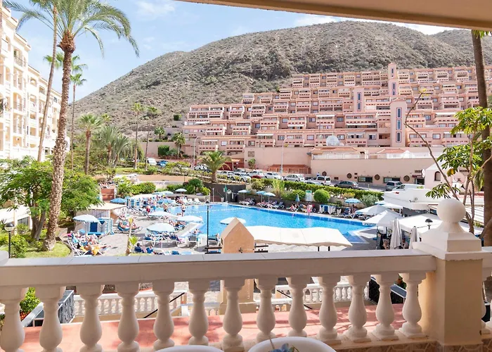 Wonderful 2 Bedroom Communal Heated Pool Los Cristianos (Tenerife)