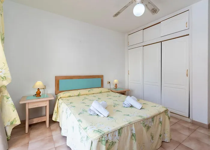 Apartamento Wonderful 2 Bedroom Communal Heated Pool *