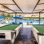 Wonderful 2 Bedroom Communal Heated Pool