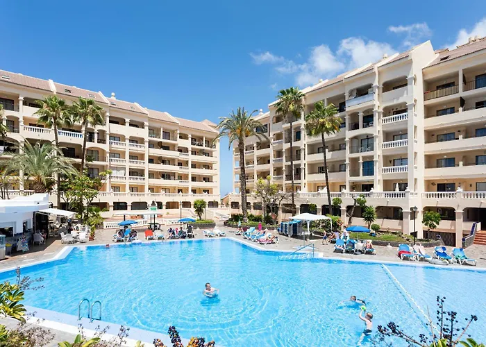 Wonderful 2 Bedroom Communal Heated Pool 아파트 *