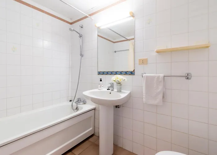 Wonderful 2 Bedroom Communal Heated Pool 公寓